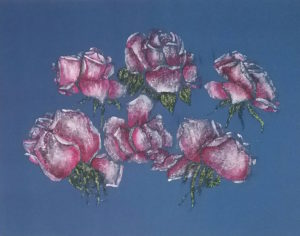 Vera LOwen Composizione di rose su seta blu