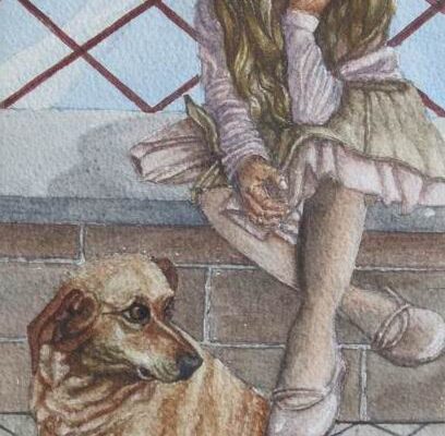 Ragazza seduta in postura pensosa con treccia lunga, cane sdraiato davanti a lei, scena intima e silenziosa.