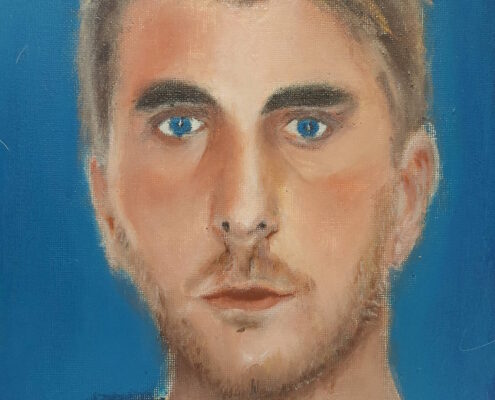 Dipinto espressionista figurativo di Antonio Andreozzi intitolato Il biondo suicida, raffigurante il primo piano di un giovane uomo biondo con occhi azzurri e uno sguardo malinconico su uno sfondo blu cobalto uniforme.
