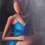 Quadro di Clelia Logoluso, donna senza volto in abito azzurro a spalline seduta in posa intima